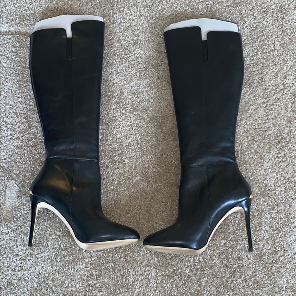 Barely worn Michael Kors Boots